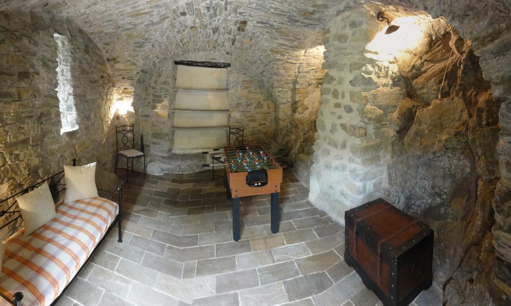 Il Merlo Della Rocca Villa Imperia Camera foto